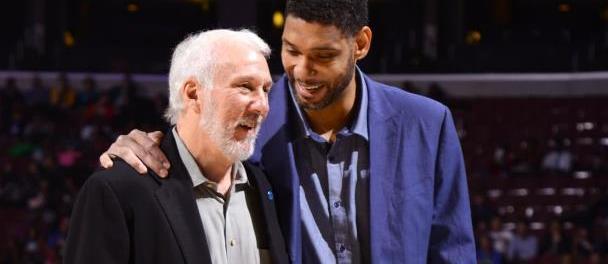 都肩负着重 都肩负着重