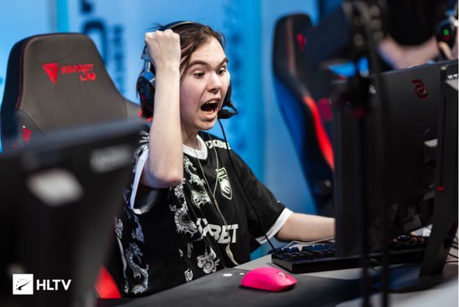 对一个发球 对一个发球