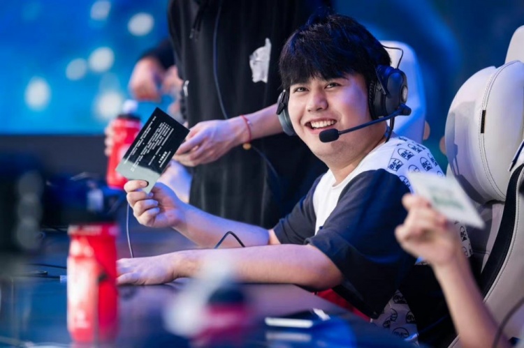 手如何借助 手如何借助