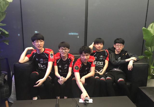 CS CS